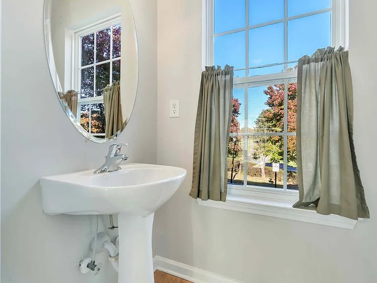 15744 Kensington Palace Ln — Photo 21