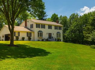 19 Bray Farm Ln, Wappingers Falls, NY 12590