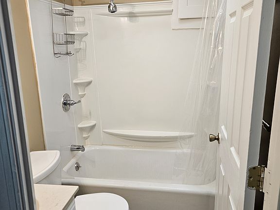 3rd image of 711 Fagley St Floor 2