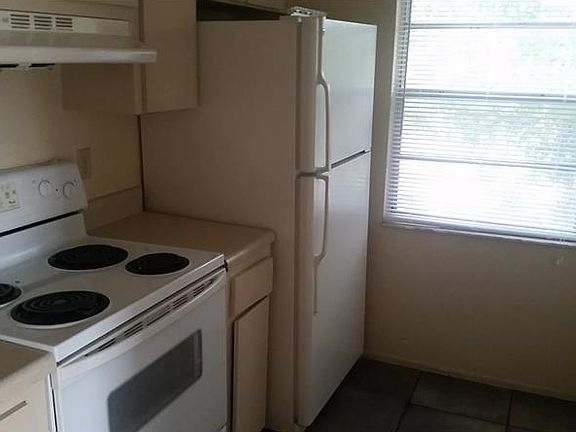 3rd image of 8416 N Lois Ave APT C