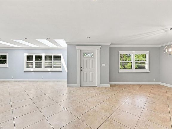 3rd image of 6574 Trail Blvd