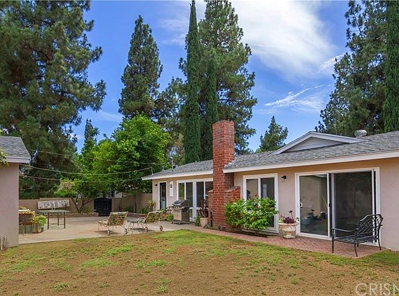 5th image of 7416 Fallbrook Ave