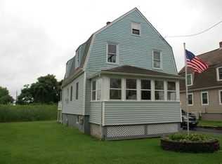 36 Washington St, Mystic, CT 06355
