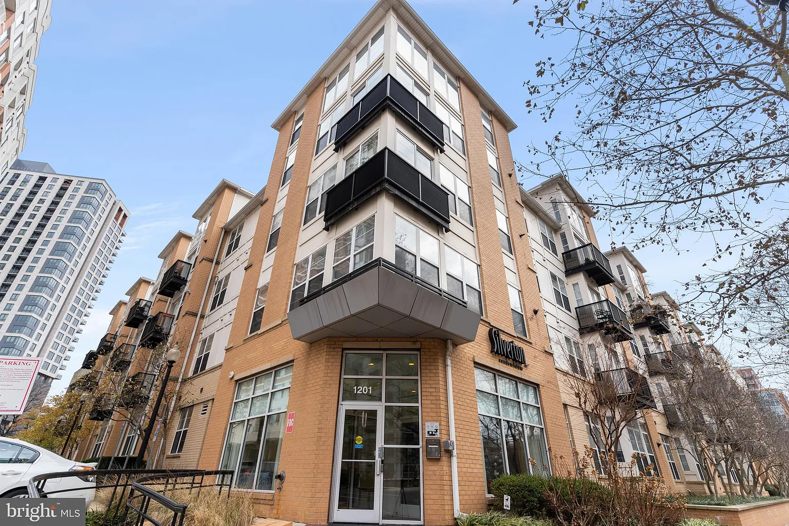 1201 E West Hwy APT 409 photo 1