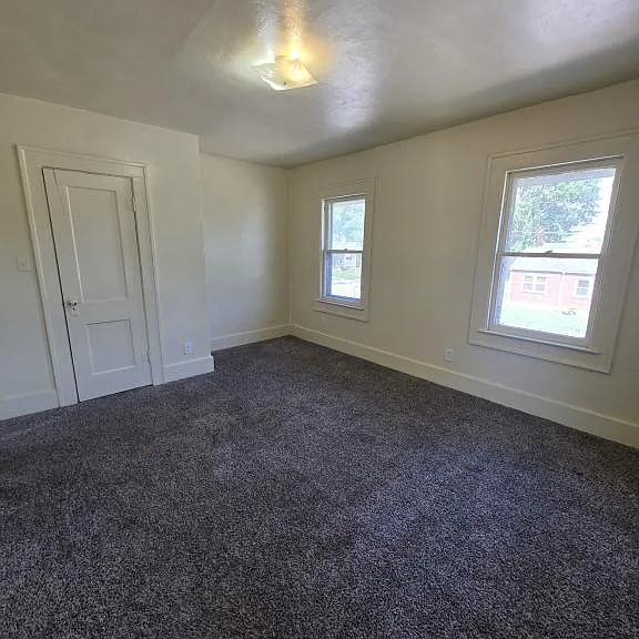 319 N Delphos St — Photo 11