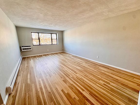 3rd image of 91 Spring St #C6