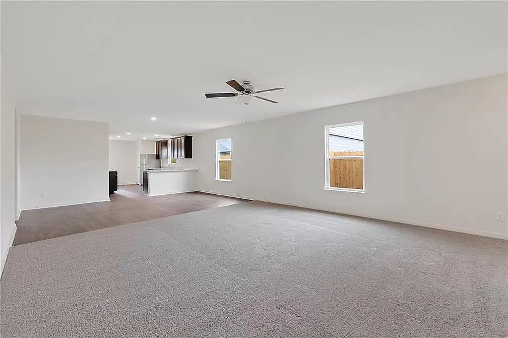 4 bed, 1794 sqft, $1,745 — Photo 2