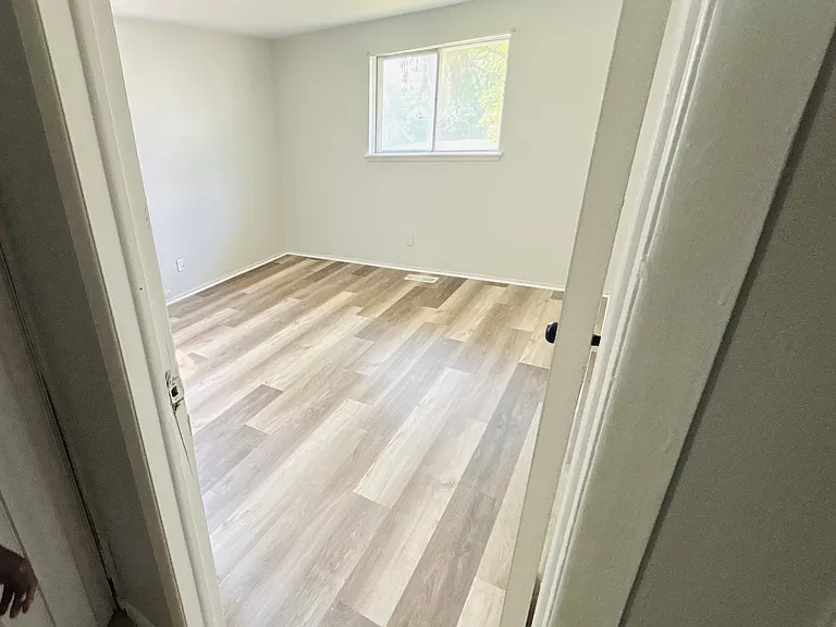 2910 Prospect St — Photo 4