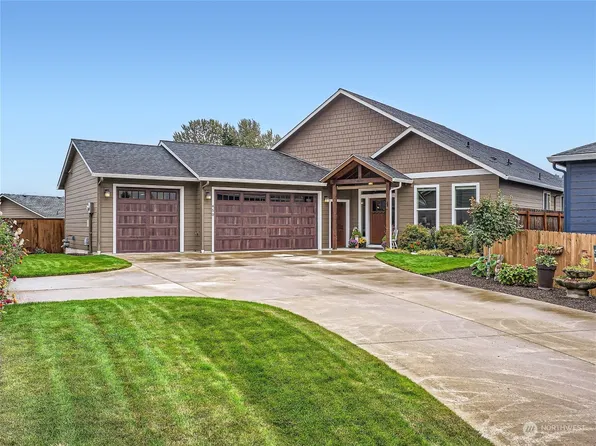 450 Lilac Lane, Woodland, WA 98674