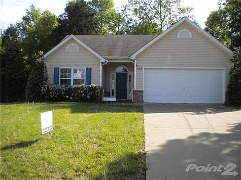 3rd image of 913 General Barksdale Dr