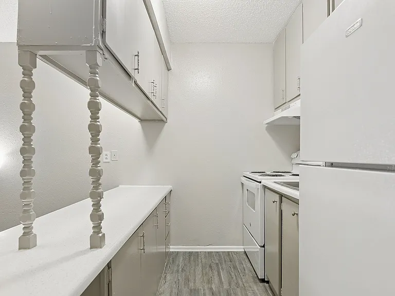 Alturas Eleventh — Photo 5