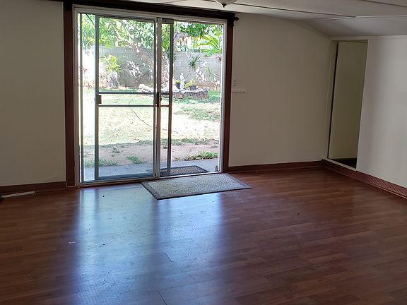 3rd image of 129 Ulupa St APT A