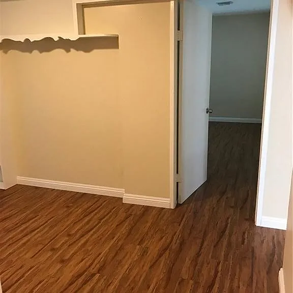 5609 Welland Ave — Photo 7