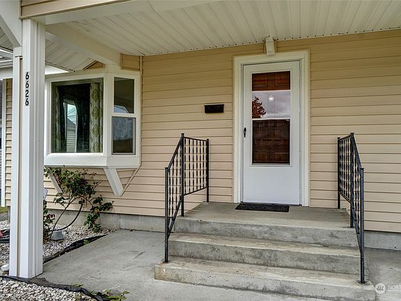 3rd image of 6626 S Oakes Street