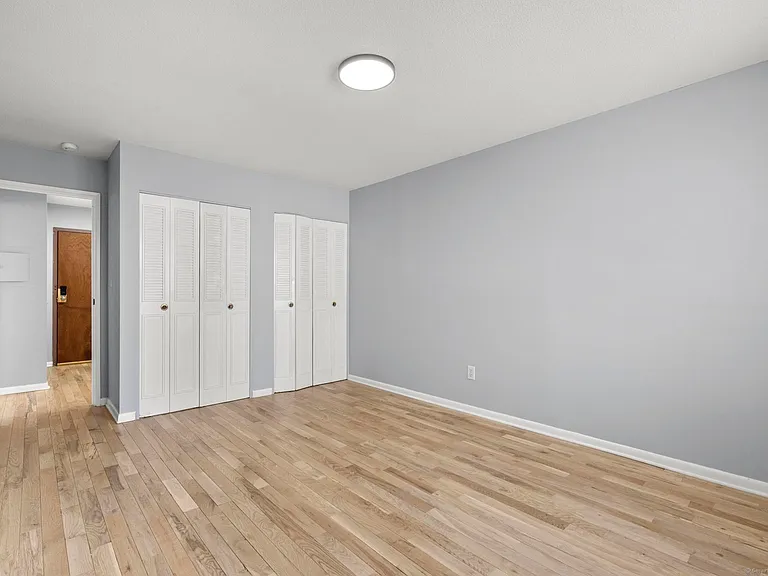 543 Woodward Ave #8 — Photo 2