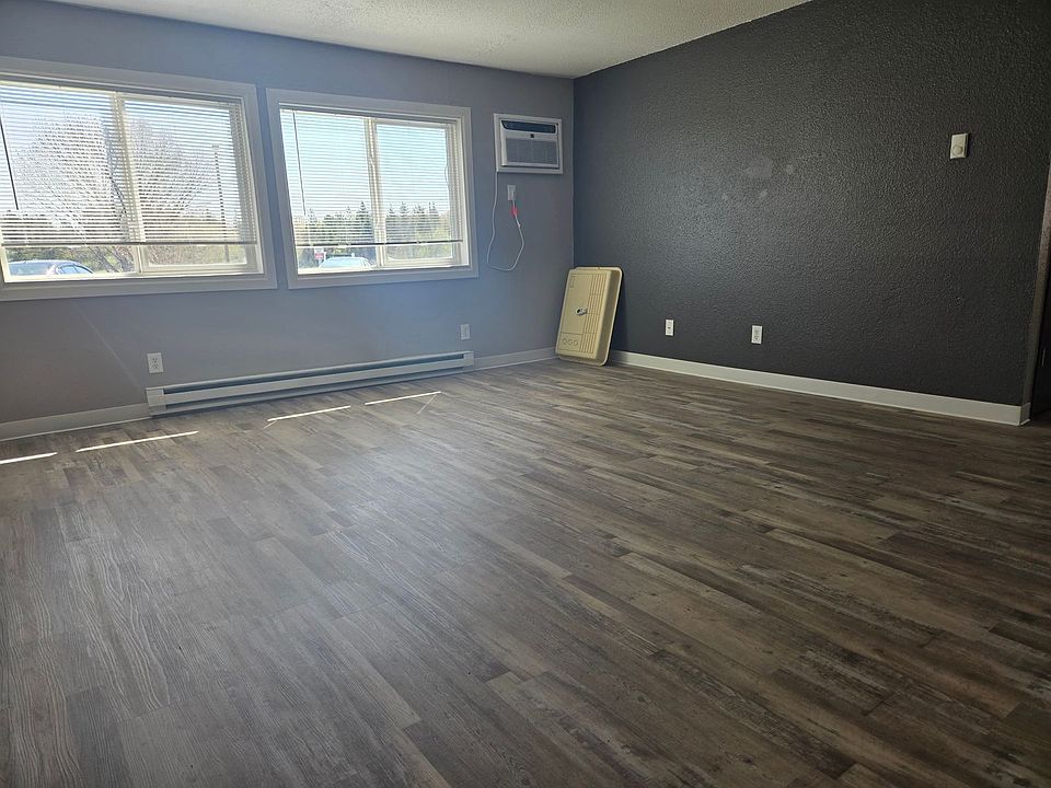 1st image of 1515 College Way APT 107