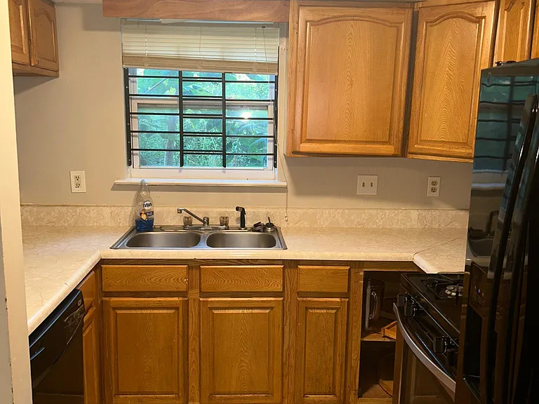 2060 Oak Park Ln — Photo 6