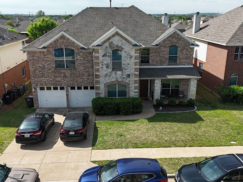 1st image of 421 Roundrock Ln