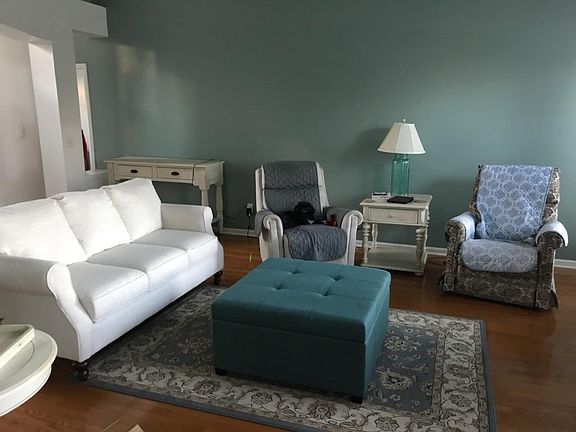 4th image of 302 Choctaw St #302