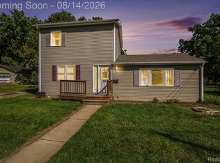 415 E Oliver St, Corunna, MI 48817