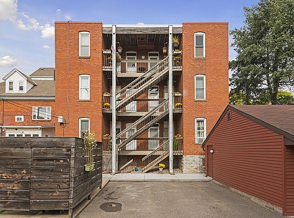 4th image of 528 Ashland Ave APT 4