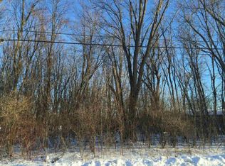 Reighmoor Rd, Omro, WI 54963