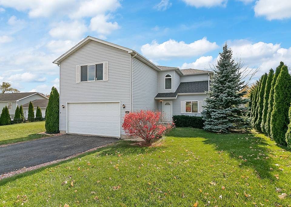 1st image of 613 Lake Breeze Ct