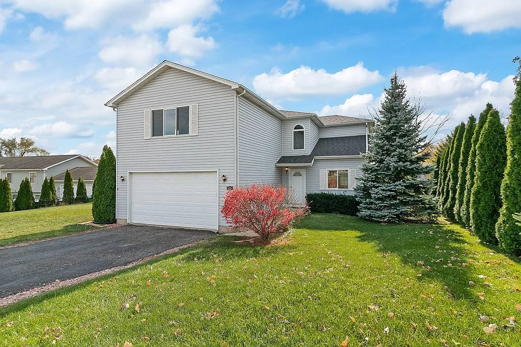 613 Lake Breeze Ct photo 1