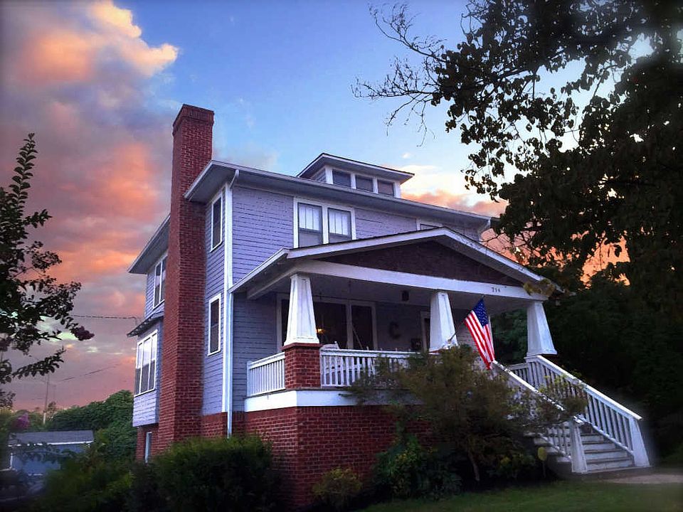 1st image of 214 E Glenwood Ave