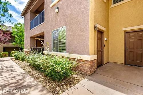 6868 Sky Pointe Dr #1122 Photo 1