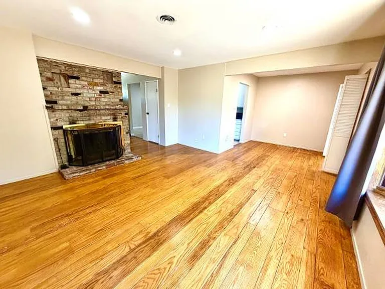 785 Duke Cir — Photo 14