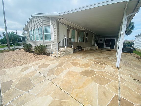 3rd image of 17129 Golf Vista Ct