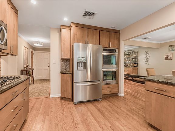 4th image of 1 Canary Ct