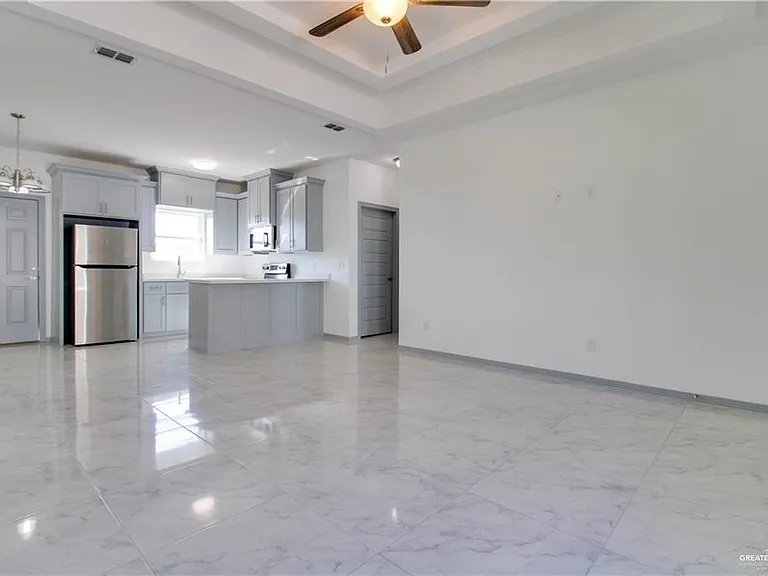 805 N Maryland St #3 — Photo 3