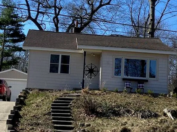 3355 Lakeshore Dr, Muskegon, MI 49441