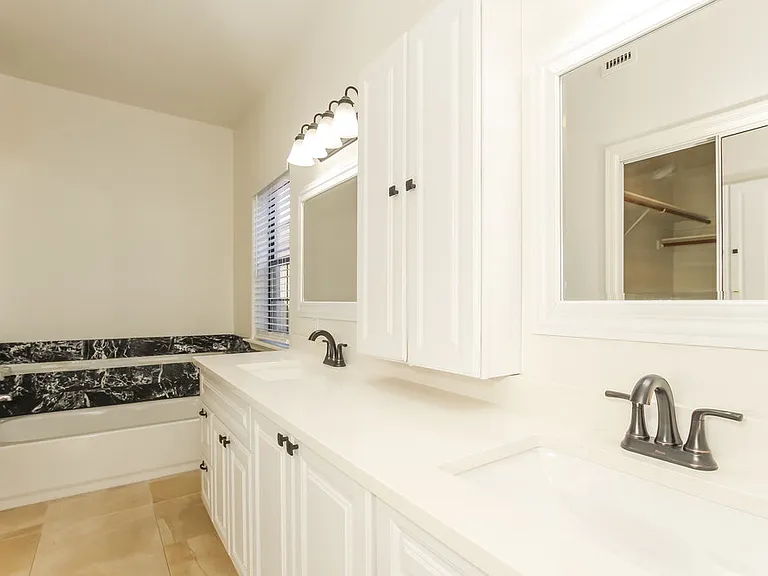 18039 N 12th Pl — Photo 9