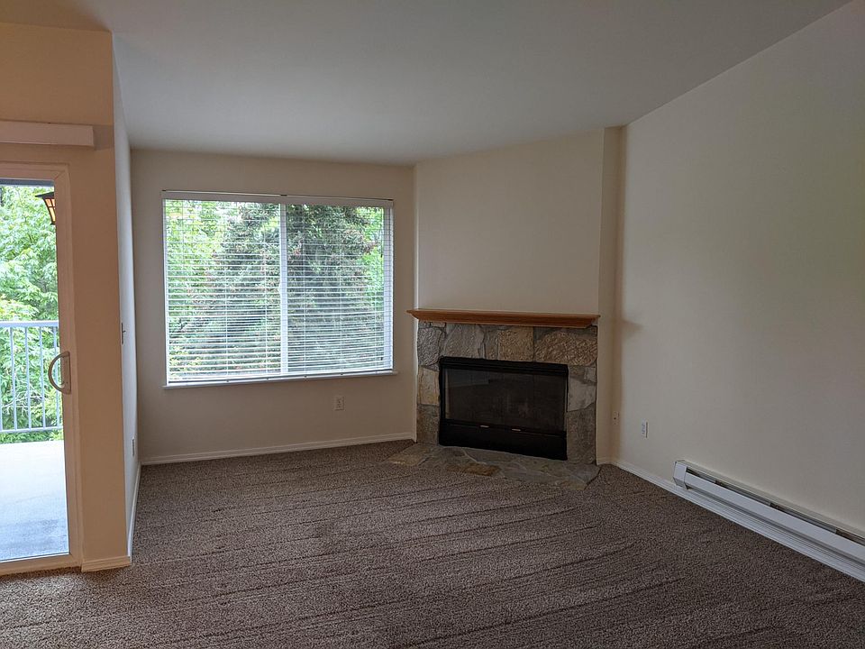1st image of 4012 S 158th St APT L