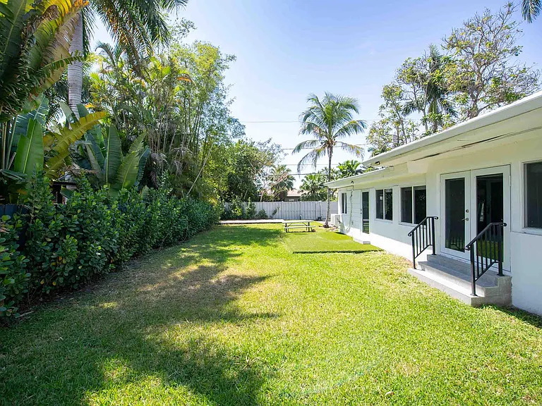 1532 Fletcher St — Photo 43