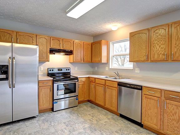2nd image of 1005 Meadowsweet Dr