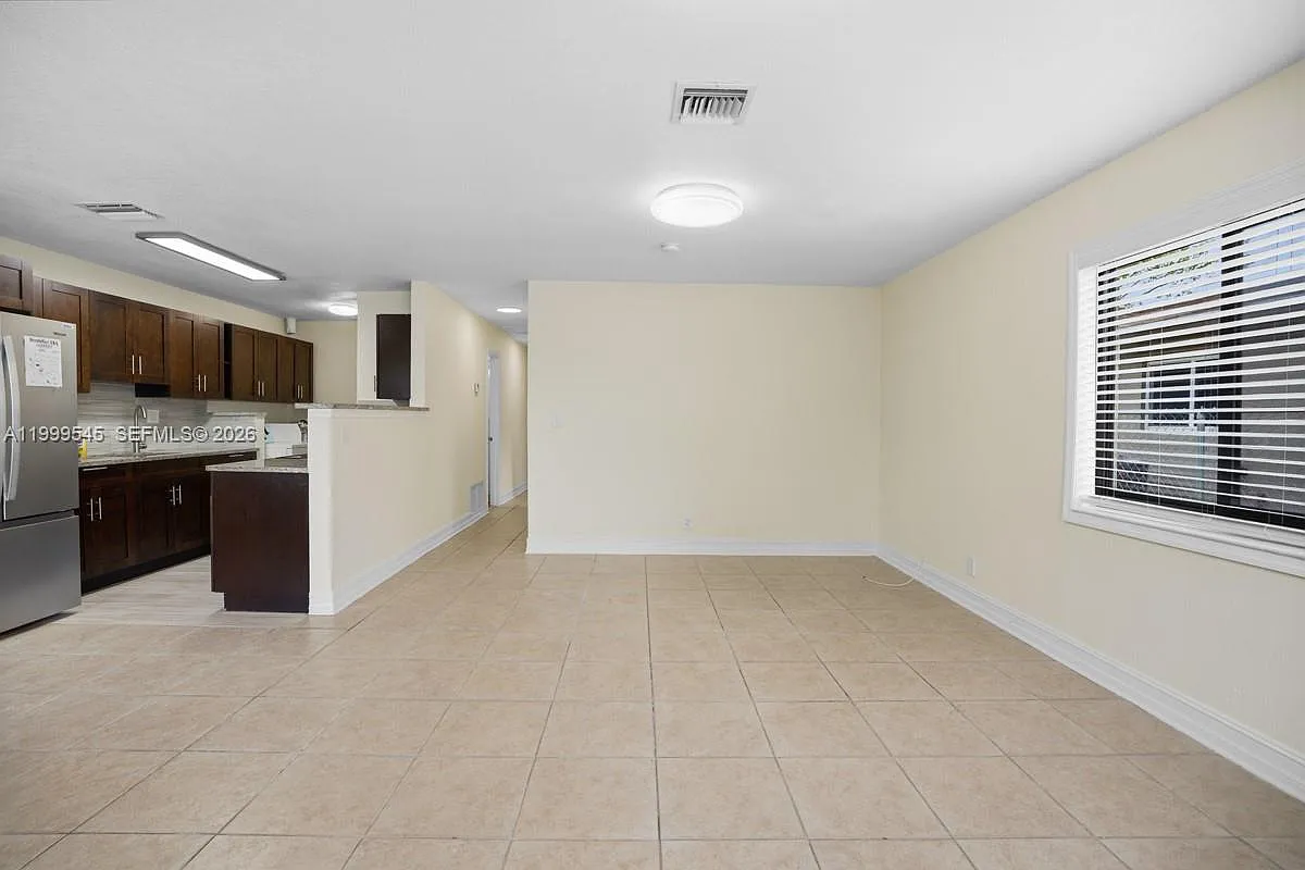 Lauderdale North Park Sec — Photo 3