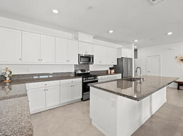 11596 S Crescent St, Desert Hot Springs, CA 92240