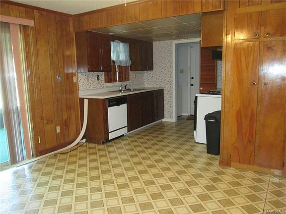 5th image of 5821 Pinebrook Dr