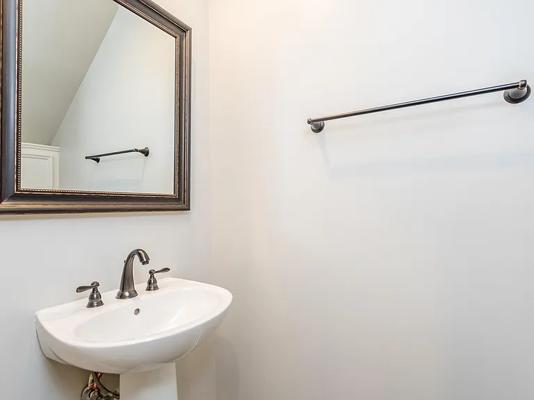 2504 Park St #B — Photo 12