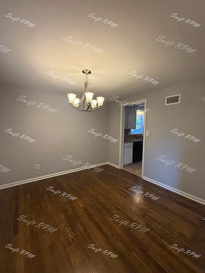 4 bed, 2.0 bath, 2200 sqft, $2,450 — Photo 4