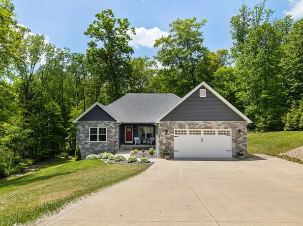 599 Meadowdale Dr, Mansfield, OH 44907