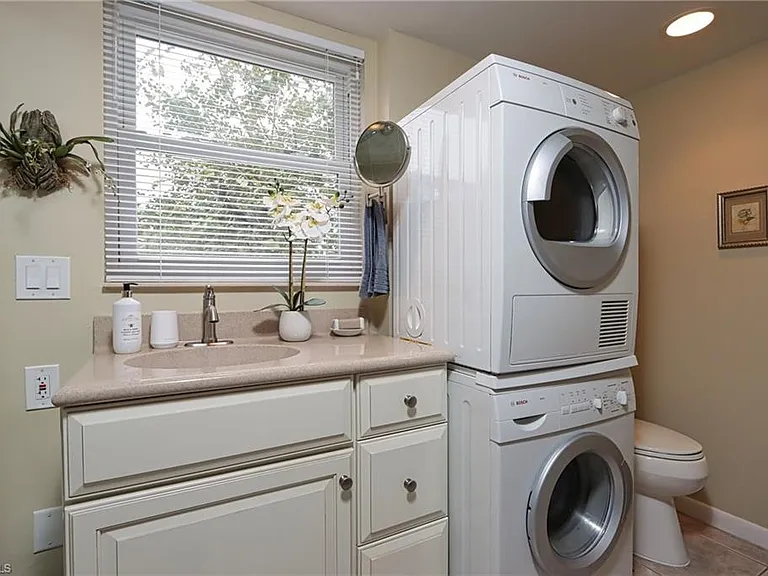 940 3rd St S #101 — Photo 13