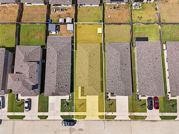 3rd image of 5619 Avalon Woods Dr