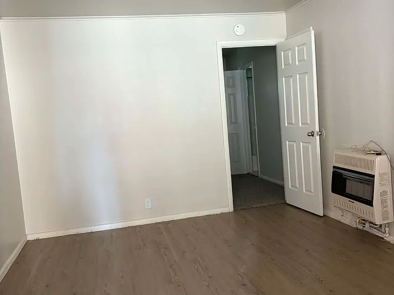 2421 S Boston Ave — Photo 33