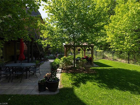 2nd image of 68 Annsleywood Ct
