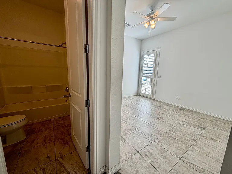 313 Meadow Brush Pl — Photo 16